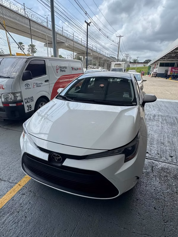 TOYOTA COROLLA 2025
