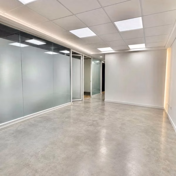 ALQUILO HERMOSO LOCAL COMERCIAL EN PLAZA ROYAL CENTER – MARBELLA