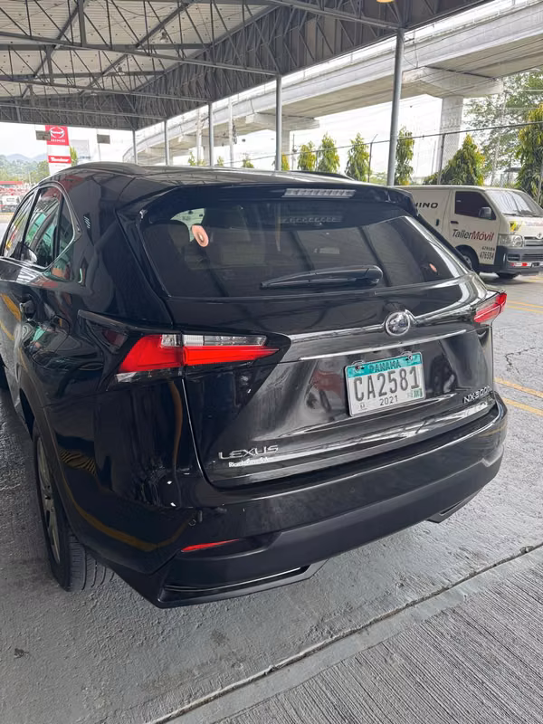 LEXUS NX300H 2016
