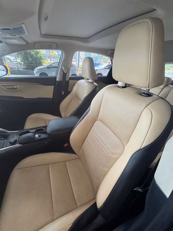LEXUS NX300H 2016