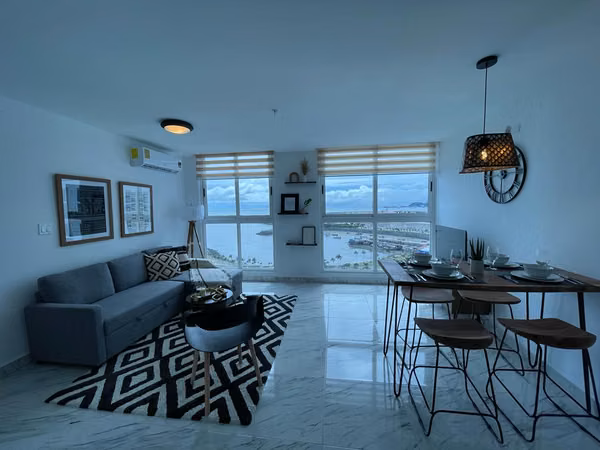 Alquiler de apartamento amoblado en PH The Sands, Av. Balboa. EL