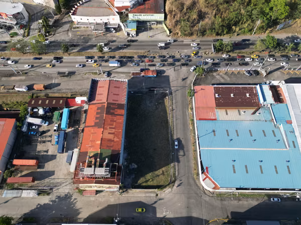 Alquiler de Terreno en Tumba Muerto