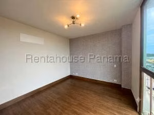 Apartamento en Venta en Costa Sur 27jack300