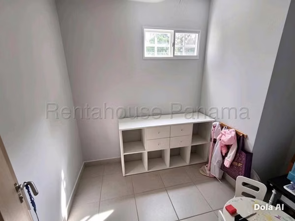 Casa en Alquiler Brisas del Golf Victoria 27SPCG552