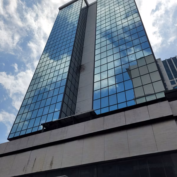OFICINA DE 120MTS EN EDIFICIO VALLARINO, OBARRIO