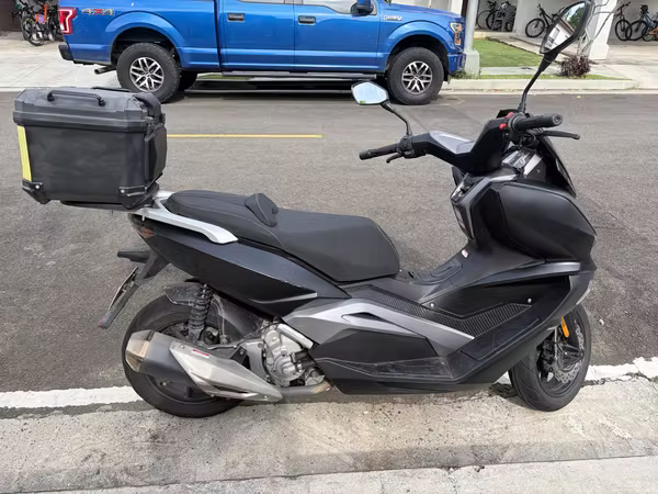 Vendo moto SPI EASYMAX 300 en perfecto estado