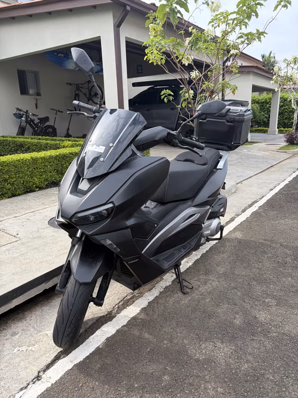 Vendo moto SPI EASYMAX 300 en perfecto estado