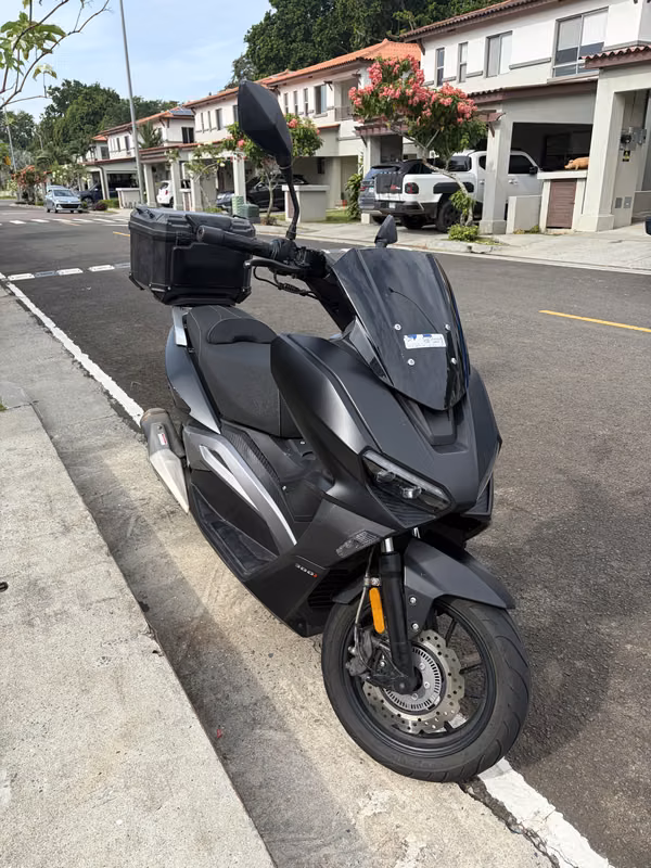 Vendo moto SPI EASYMAX 300 en perfecto estado