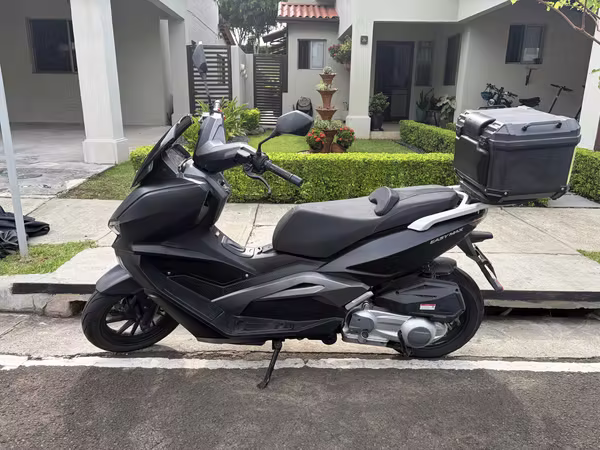 Vendo moto SPI EASYMAX 300 en perfecto estado