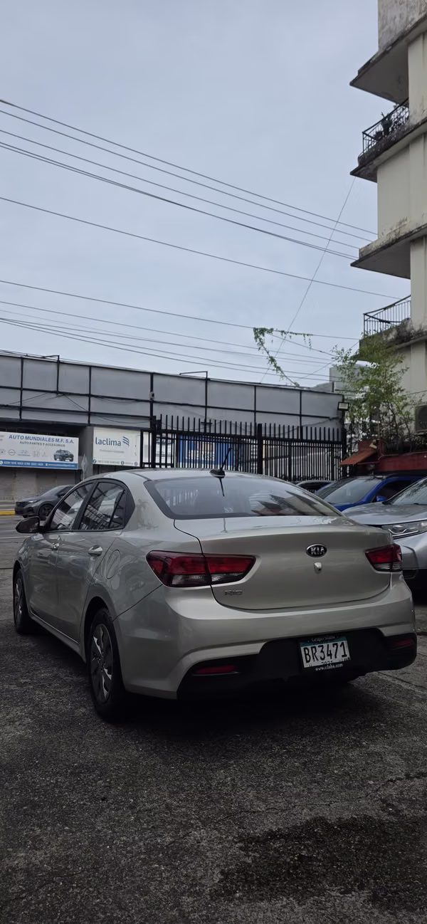 KIA RIO AUTOMÁTICO 2020