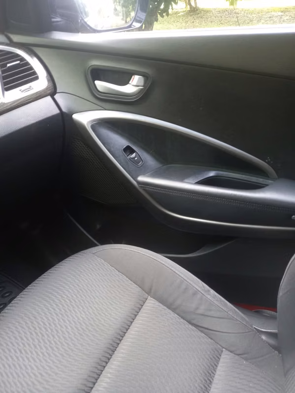VENTA DE CAMIONETA HYUNDAYI - SANTA FE
