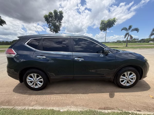 NISSAN X-TRAIL 2017 - Impecable