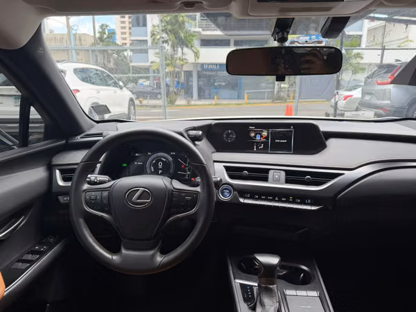 Lexus UX 250h 2022