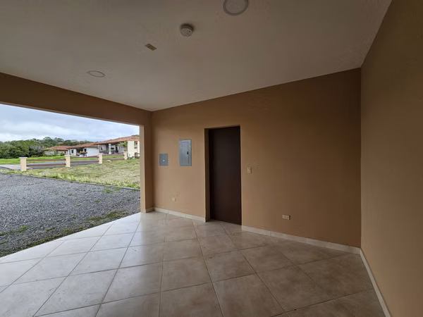MOVE-IN READY HOME  EQUESTRIAN COMMUNITY, BOQUETE