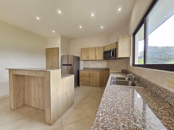 MOVE-IN READY HOME  EQUESTRIAN COMMUNITY, BOQUETE