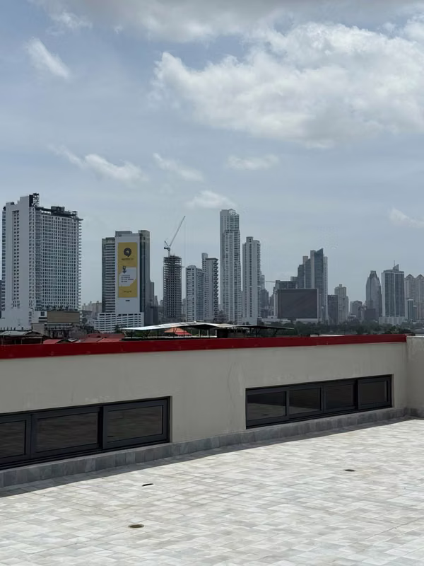 Venta de Local Comercial en Casco Antiguo, Callejón del Soná, 311m2
