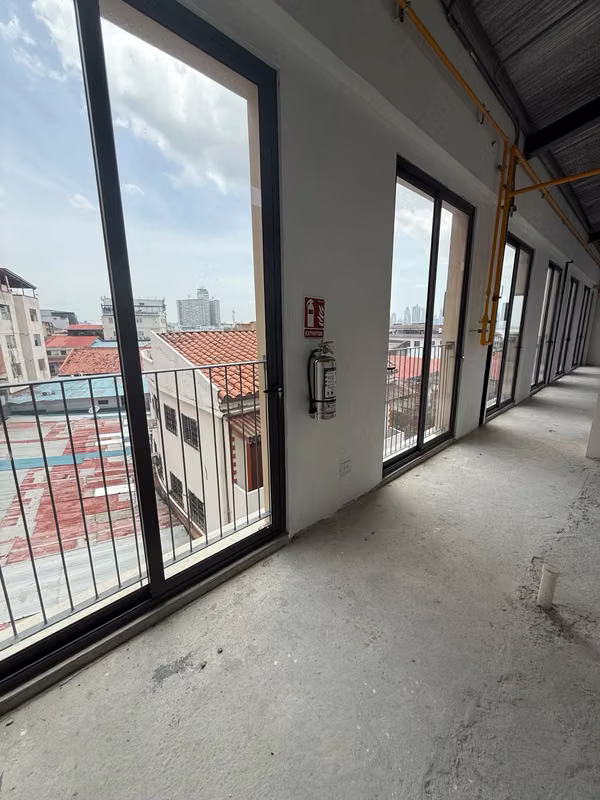 Venta de Local Comercial en Casco Antiguo, Callejón del Soná, 311m2