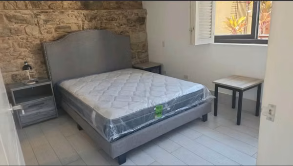 Melissa Foster Luxury Alquila Elegante Apartamento con Vista al Parque Herrera en Casco Viejo