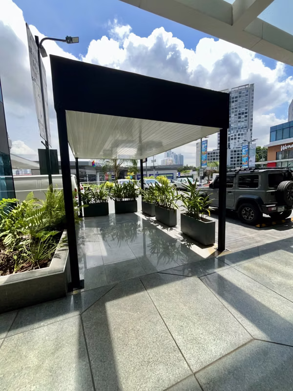 90 m² Commercial Space on Vía Porras | GALT