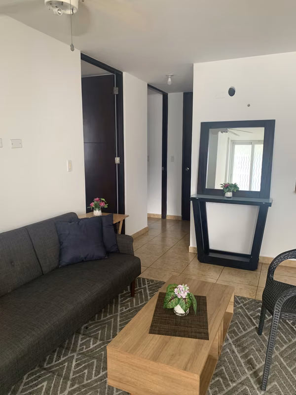 Alquilo, Apto, 100mts, Ph. Cosmopolitan,balcón,piscina,$900 amoblado,gym