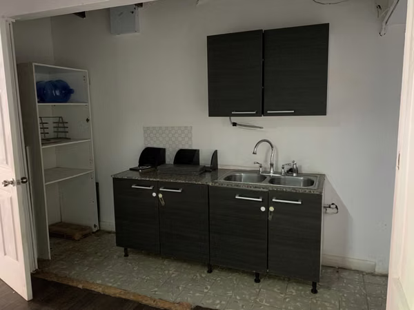 Se ALQUila Local Comercial - Betania
