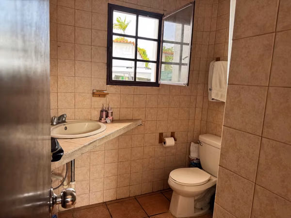 AVAILABLE BEACHFRONT HOUSE - FARALLÓN