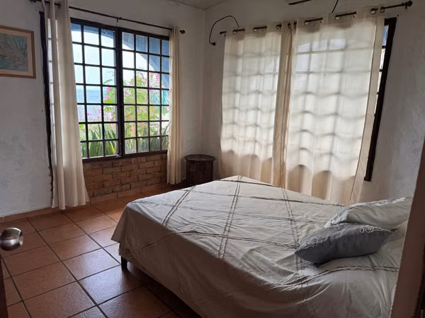 AVAILABLE BEACHFRONT HOUSE - FARALLÓN