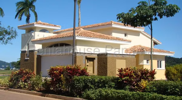 Casa Lista para Habitar en Alquiler en Cocoli 27PPM635