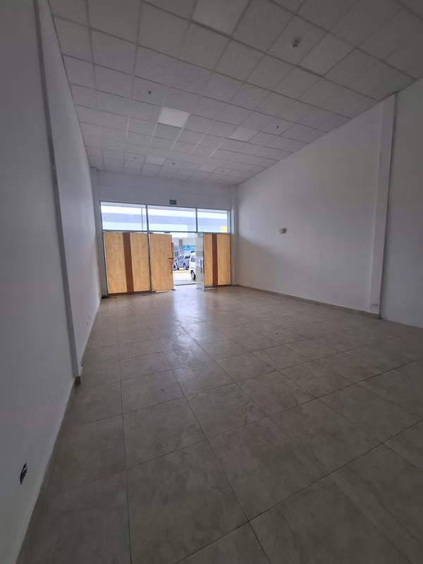 Commercial premises for rent on Domingo Diaz Avenue