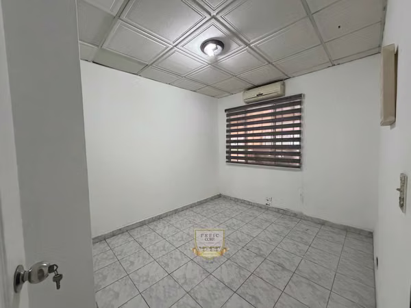 VENTA DE CASA DE ESQUINA EN DON BOSCO