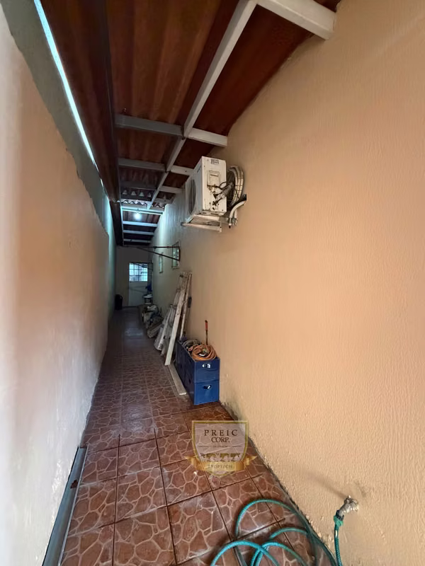 VENTA DE CASA DE ESQUINA EN DON BOSCO