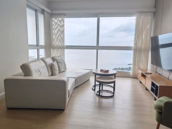 Apartamento en Avenida Balboa, PH Vista del Mar, Frente al Mar, Full Amoblado