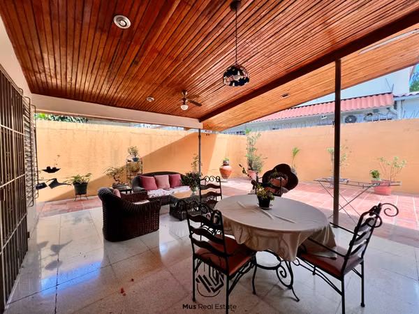 House for sale in San Francisco Villa Lilla - YP