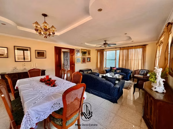 House for sale in San Francisco Villa Lilla - YP