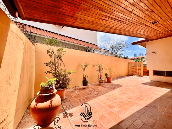House for sale in San Francisco Villa Lilla - YP