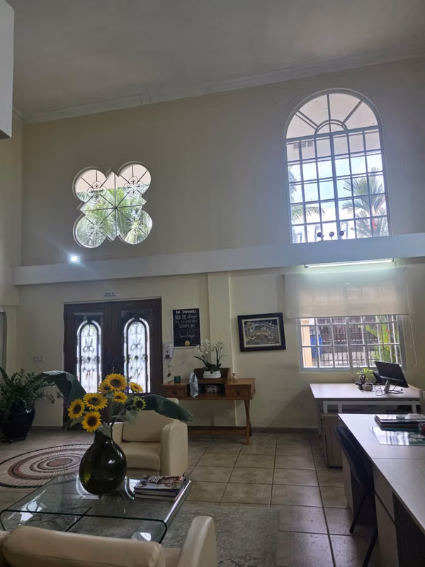 Melissa Foster Luxury Sells Versatile Single-Family Home - Office in Diablo, Ancón MFR2076