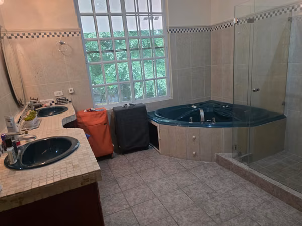 Melissa Foster Luxury Sells Versatile Single-Family Home - Office in Diablo, Ancón MFR2076