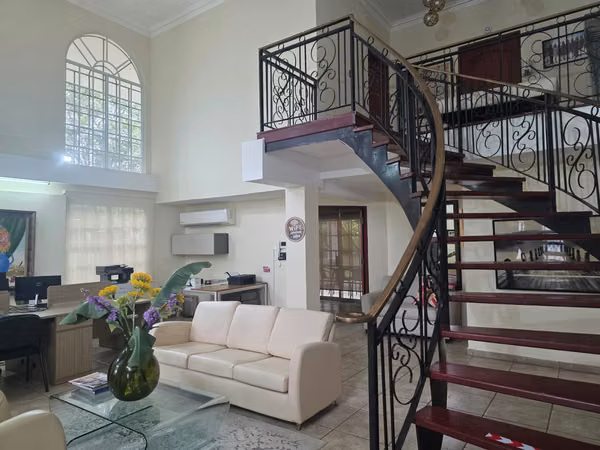 Melissa Foster Luxury Sells Versatile Single-Family Home - Office in Diablo, Ancón MFR2076