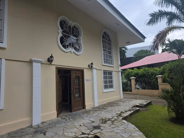 Melissa Foster Luxury Sells Versatile Single-Family Home - Office in Diablo, Ancón MFR2076