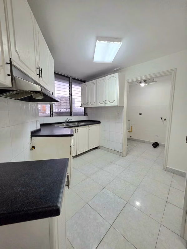 APARTMENT FOR SALE IN MARBELLA, 3 BEDROOMS, ID 835