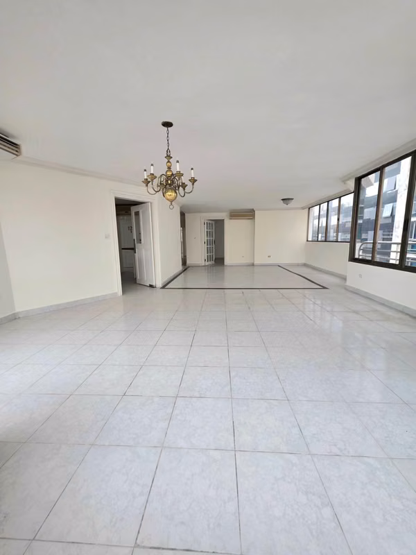 APARTMENT FOR SALE IN MARBELLA, 3 BEDROOMS, ID 835