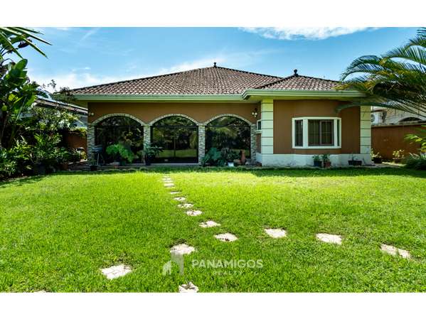 Casa en venta amoblada en PH Sunset Coast -Costa Sur