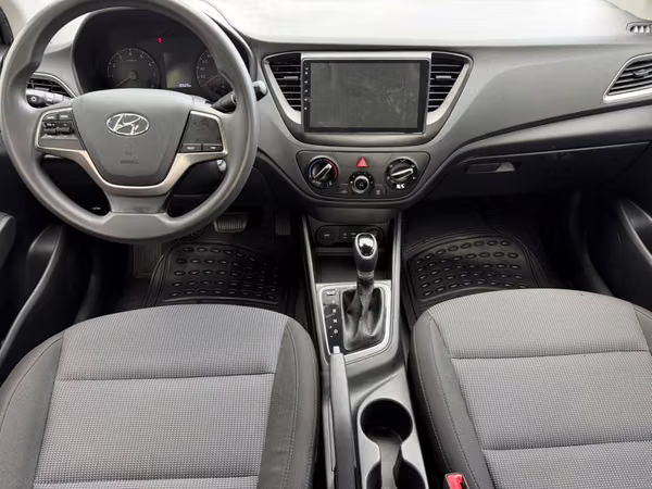 HYUNDAI ACCENT 2023 AUTOMATICO