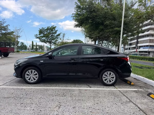 HYUNDAI ACCENT 2023 AUTOMATICO