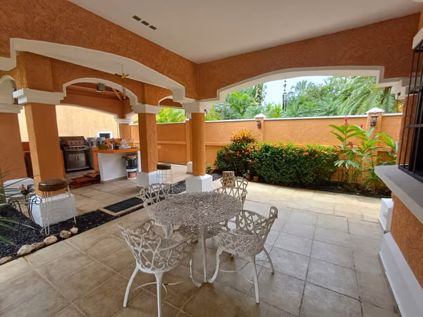 Clayton Village Impeccable house 500 m2 4 bedroom 4 bathroom near Albrook, Embassy Club, Clayton