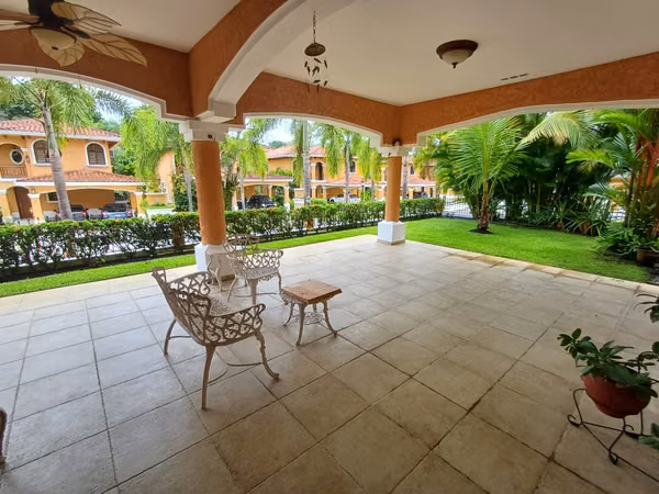 Clayton Village Impeccable house 500 m2 4 bedroom 4 bathroom near Albrook, Embassy Club, Clayton