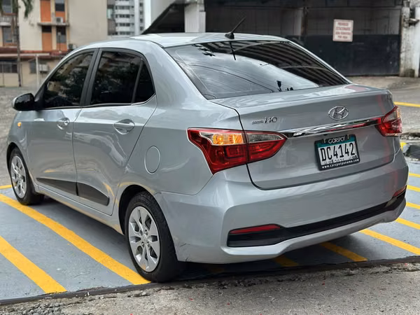 HYUNDIA GRAND I10