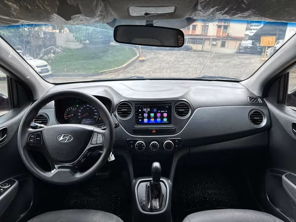 HYUNDIA GRAND I10