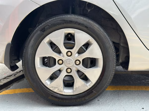 HYUNDIA GRAND I10