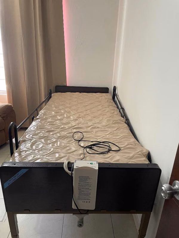Sell Electric Bed with an anti-ulcers mattress for the canned person